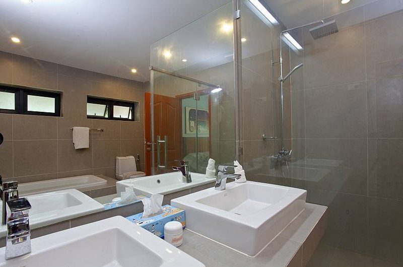 Villa Oranuch Master Bathroom | Pattaya, Thailand