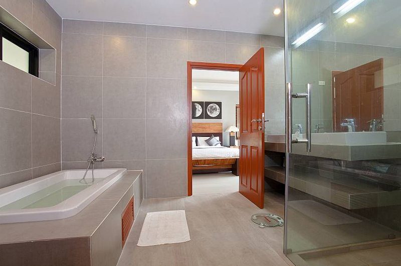 Villa Oranuch Guest Bathroom | Pattaya, Thailand
