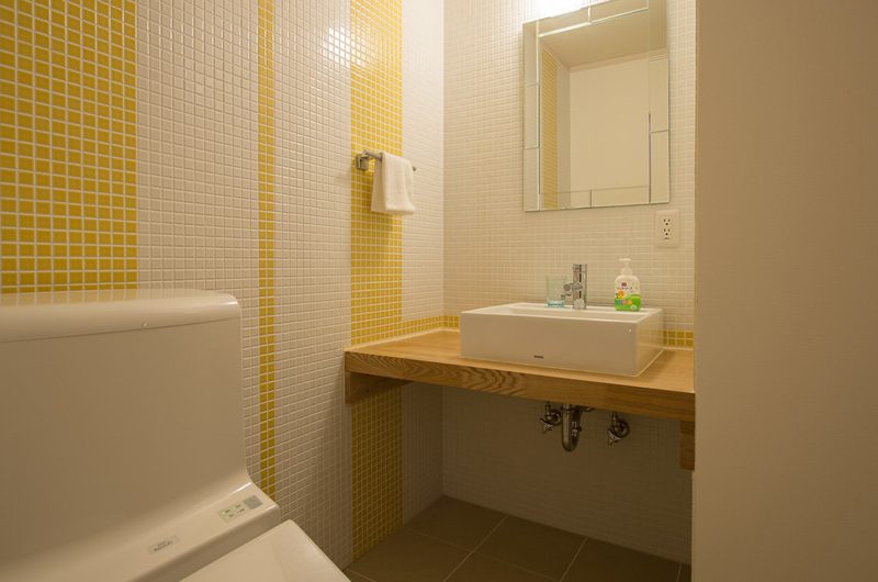 Chalet Billopp Bathroom | Hirafu, Niseko