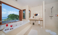Patong Hill Estate 5 Bathtub | Patong, Phuket