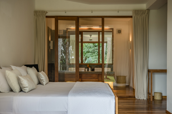 Maliga Kanda Heliconia Suite Bedroom with Wooden Floor | Galle, Sri Lanka