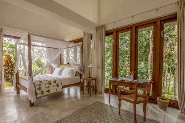 Maliga Kanda Jungle Suite Bedroom with Study Table | Galle, Sri Lanka