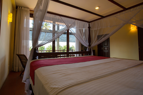 South Point Ocean Bedroom with Four Poster Bed and View | Ahangama, Sri Lanka