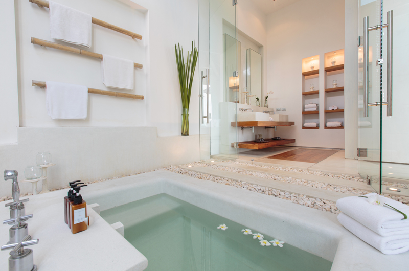 Villa Michaela Master Bathroom | Koh Samui, Thailand