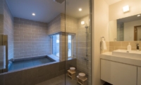 Chalet Luma Master Bathroom | Hirafu, Niseko