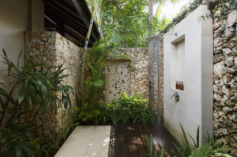 Villa Ambar Shower Area | Ungasan, Bali