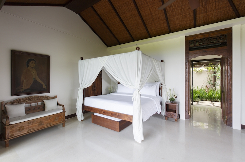 Villa Ambar Bedroom with Seating | Ungasan, Bali