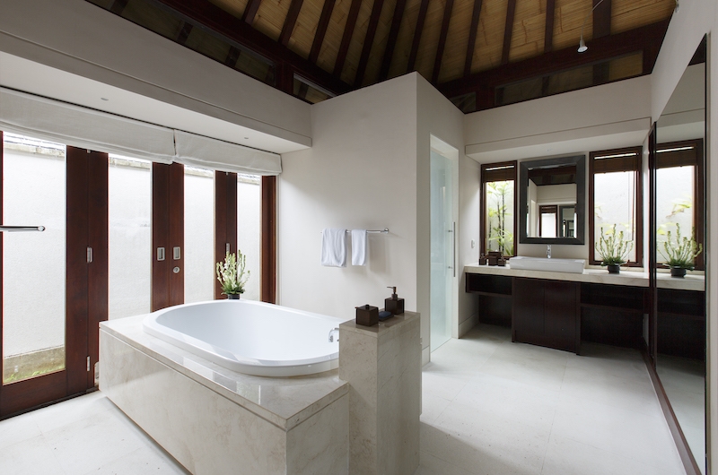 Villa Chintamani Bathtub | Ungasan, Bali