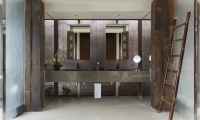 Villa Jamadara Bathroom with Mirror | Ungasan, Bali
