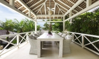 Villa Tamarama Upstairs Dining | Ungasan, Bali