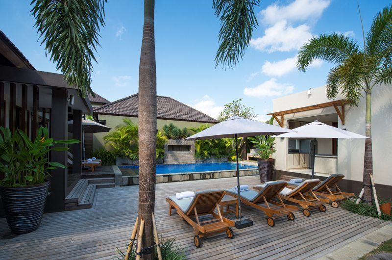 Akara Villas 8 Reclining Sun Loungers | Seminyak, Bali
