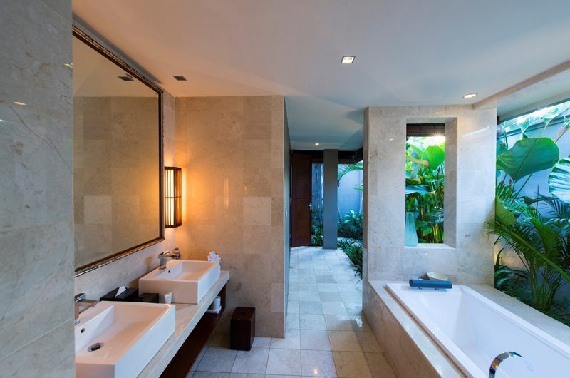 Akara Villas 8 En-suite Bathroom | Seminyak, Bali
