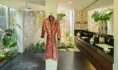 Luxury Bali Estate Bathroom One with Shower | Canggu, Bali