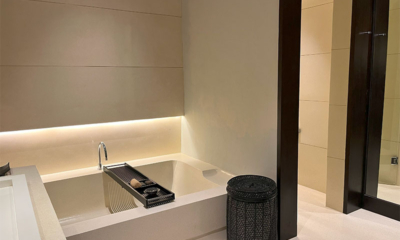 Soori Residence En-Suite Bathroom with Bathtub | Tabanan, Bali