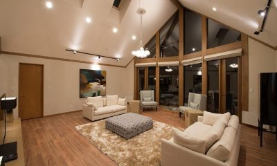 The Orchards Niseko Goyomatsu Living Area at Night | St Moritz, Niseko