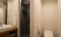 The Orchards Niseko Hinoki Bathroom | St Moritz, Niseko