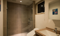 The Orchards Niseko Sawara Bathroom | St Moritz, Niseko