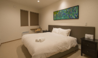 The Orchards Niseko Sawara King Size Bed | St Moritz, Niseko