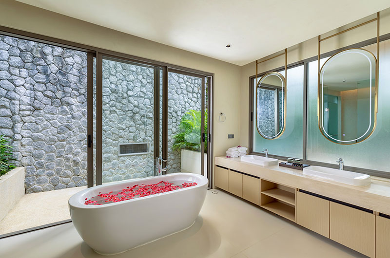 Phuket Theaquila 109