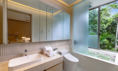 Phuket Theaquila 123