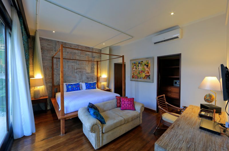 Four On Drupadi Villa Cinta Bedroom with Study Table | Bali, Seminyak