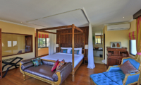 Four On Drupadi Villa Pyaar Master Bedroom | Bali, Seminyak
