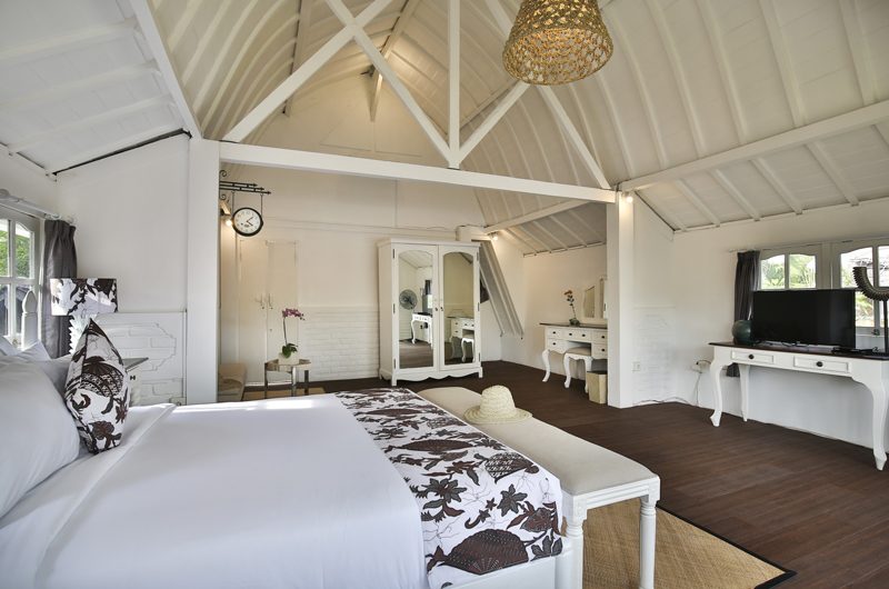 Villa Abida Master Bedroom with TV | Seminyak, Bali