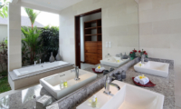 Villa Merayu En-suite Bathroom | Canggu, Bali