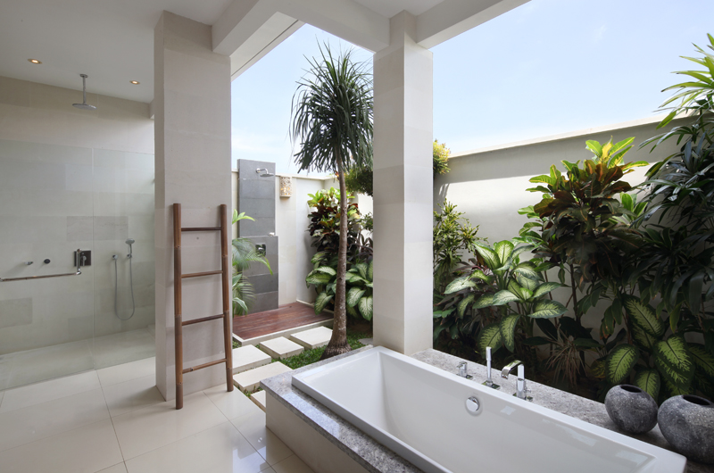 Villa Merayu Bathtub | Canggu, Bali