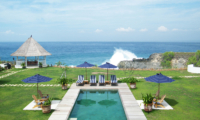 Villa Putih Pool Side | Nusa Lembongan, Bali