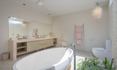 Villa Savasana His and Hers Bathroom One with Bathtub | Canggu, Bali