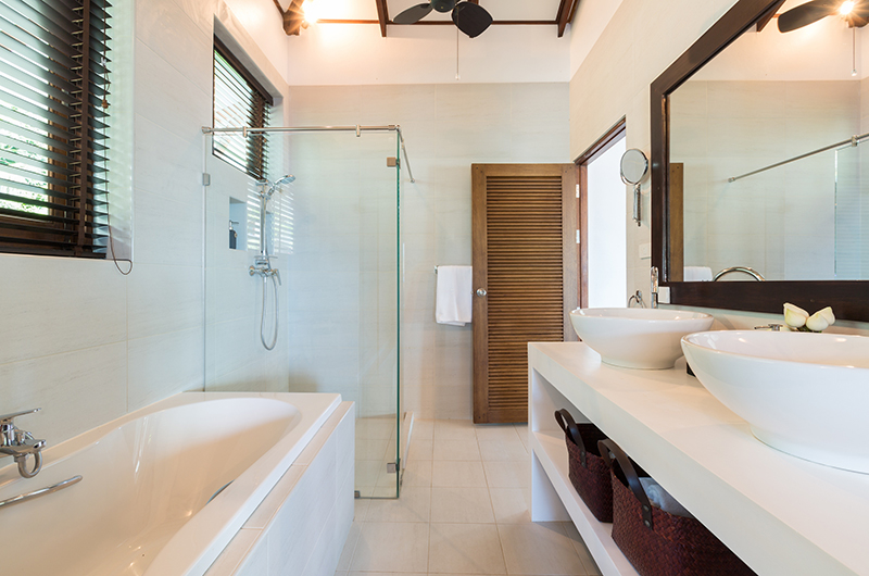 Secret Beach Villa Bathroom with Bathtub | Koh Pha Ngan, Koh Samui