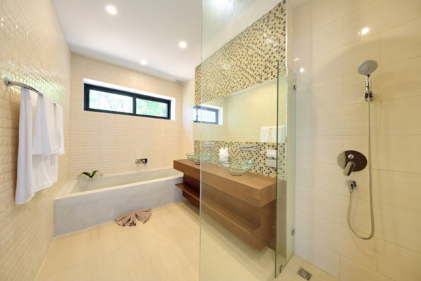 Villa Kamelia En-suite Bathroom | Bophut, Koh Samui