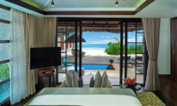 Jumeirah Vittaveli Royal Residence Pool Side Bedroom | Bolifushi Island, Maldives