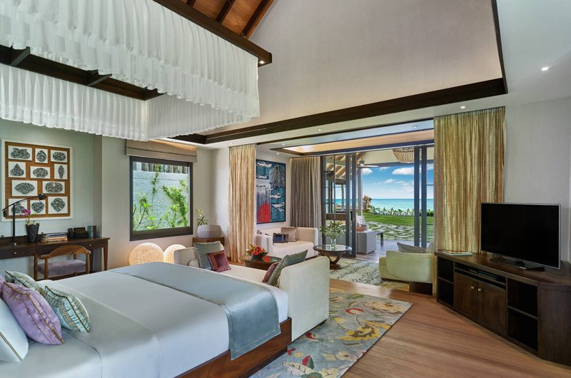 Jumeirah Vittaveli Royal Residence Bedroom with Sea View | Bolifushi Island, Maldives