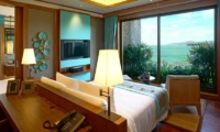 Oasis Spring Bedroom and En-suite Bathroom | Kamala, Phuket