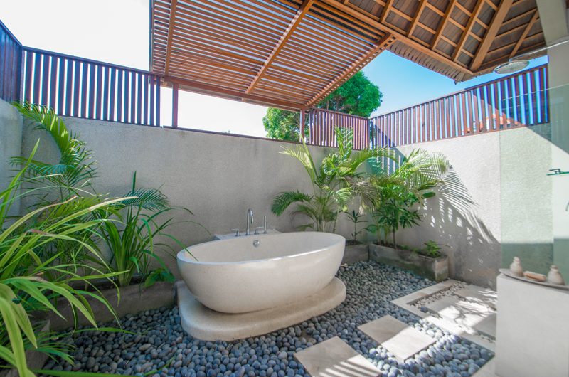 Villa Zanissa Villa Zack Outdooor Bathtub | Seminyak, Bali