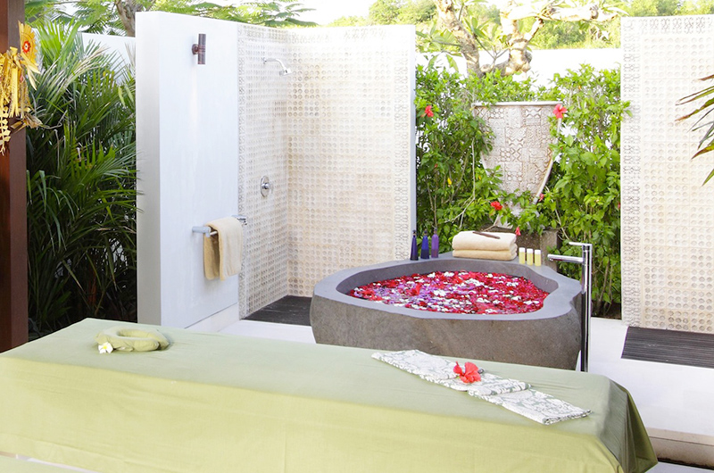 Surga Villa Estate Villa Surga One Spa and Bathtub | Ungasan, Bali