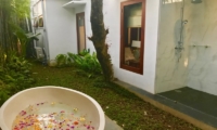 Villa Khaleesi Outdooor Bathtub | Seminyak, Bali