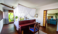 Villa Mahe Bedroom with Study Table | Umalas, Bali
