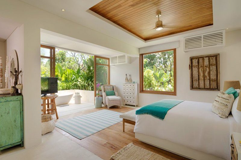 Villa Zambala Bedroom and En-suite Bathroom | Canggu, Bali