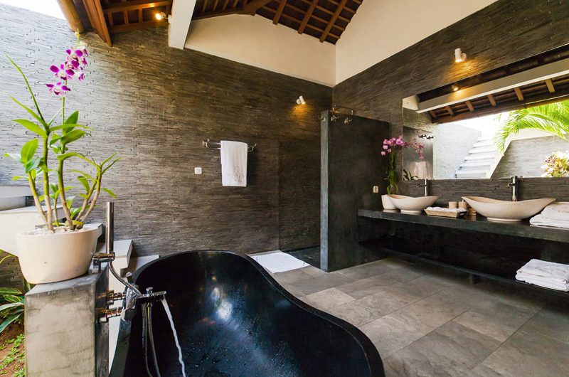 La Villa Des Sens Bali Bathtub | Kerobokan, Bali