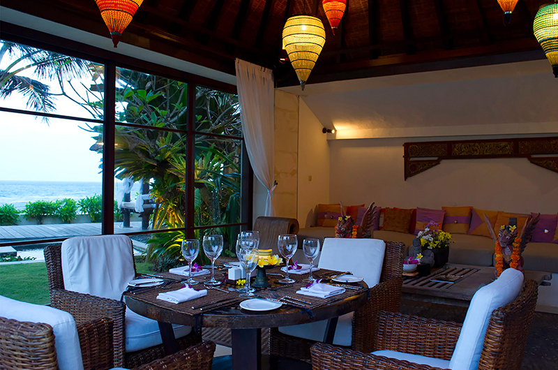 Villa Maya Round Dining Table | Sanur, Bali