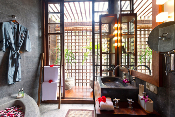 Villa Nataraja Ensuite Bathroom | Sanur, Bali