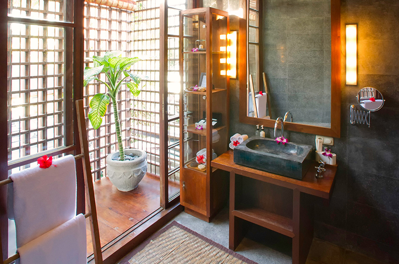Villa Nataraja Semi Open Bathroom | Sanur, Bali
