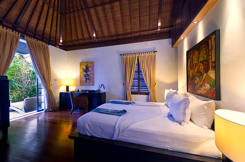 Villa Raj Bedroom with Study Table | Sanur, Bali