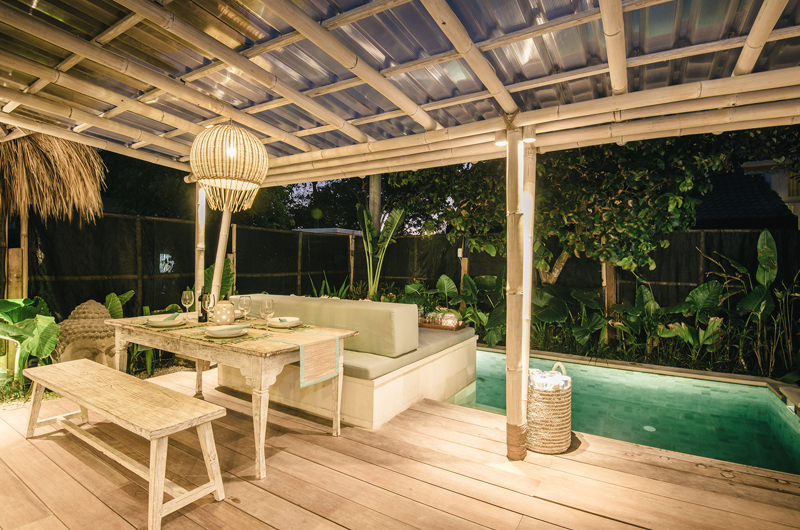 Villa Santai Nusa Lembongan Pool Side Dining | Nusa Lembongan, Bali
