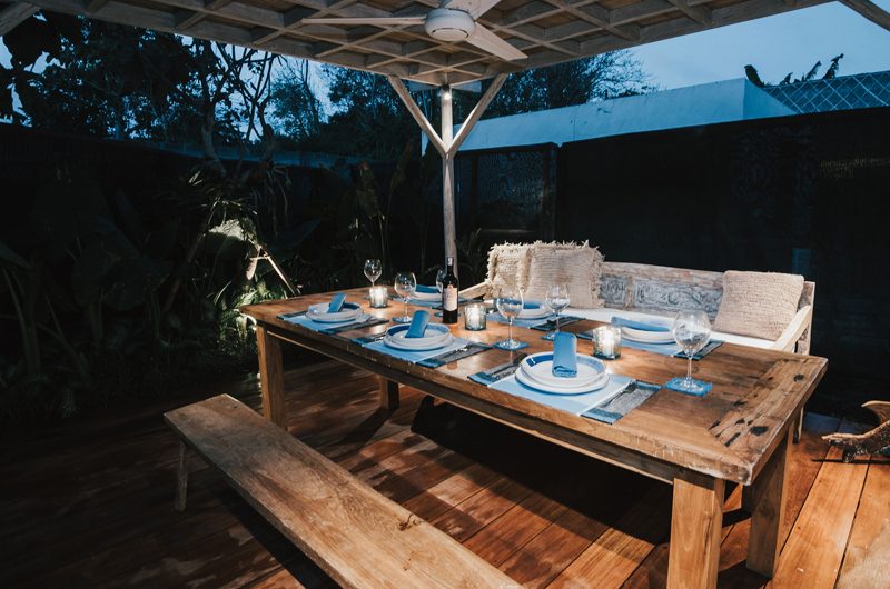 Villa Sari Outdoor Dining | Nusa Lembongan, Bali