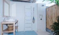 Villa Sari Bathroom | Nusa Lembongan, Bali