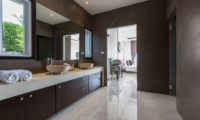 Baan Sirocco Bedroom and En-suite Bathroom | Chaweng, Koh Samui